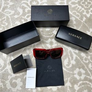 Like New! Versace Sunglasses